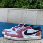 TROPHY ROOM X JORDAN 1 RETRO LOW OG SP ‘CHICAGO’ - Image 2