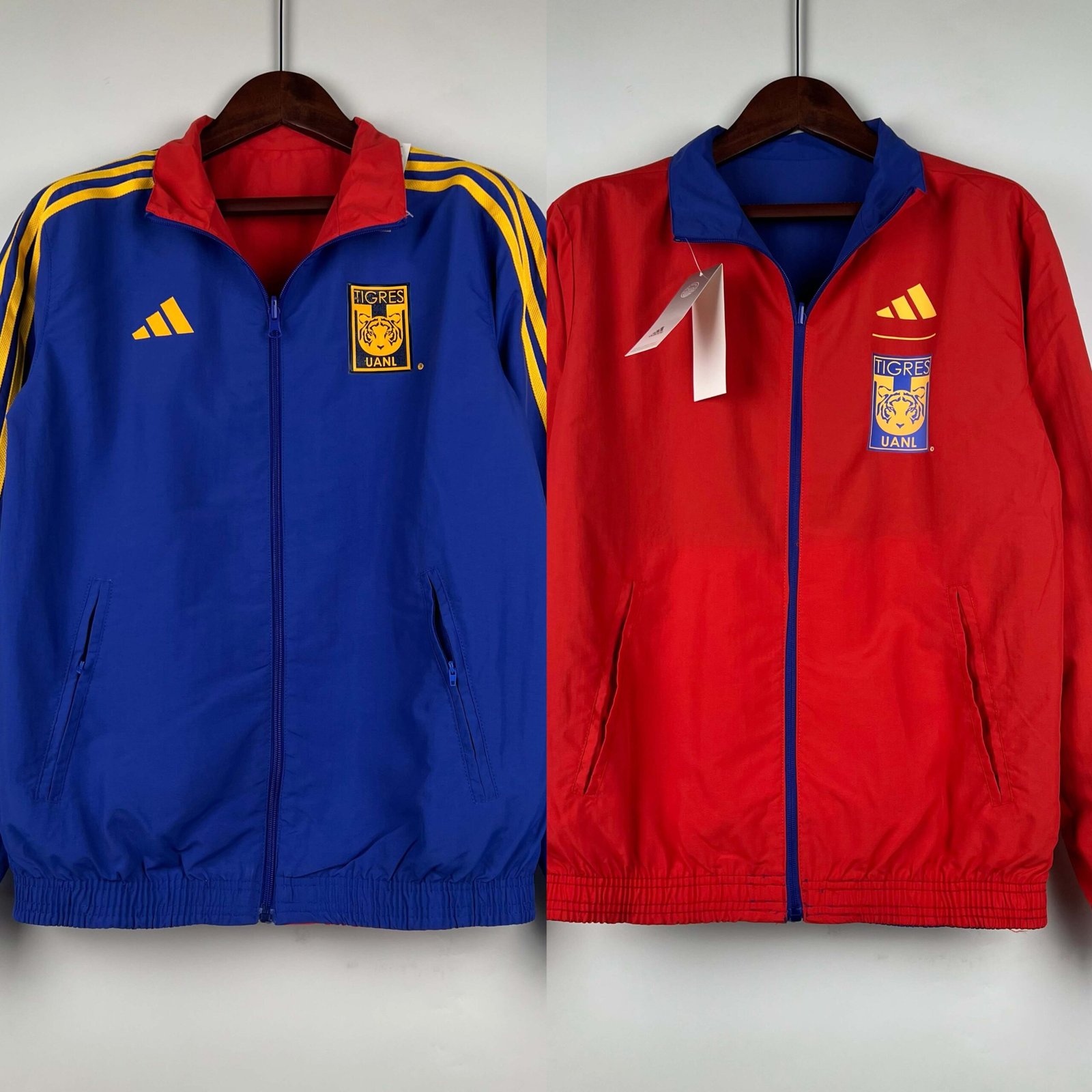 0627c863edbfb78e0a42abeaca32e1a4.jpg 2023/2024 Tigres Reversible Windbreaker??Blue-red??Soccer Jersey - Image 1
