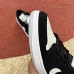 JORDAN 1 LOW SE ‘DIAMOND’ - Image 4