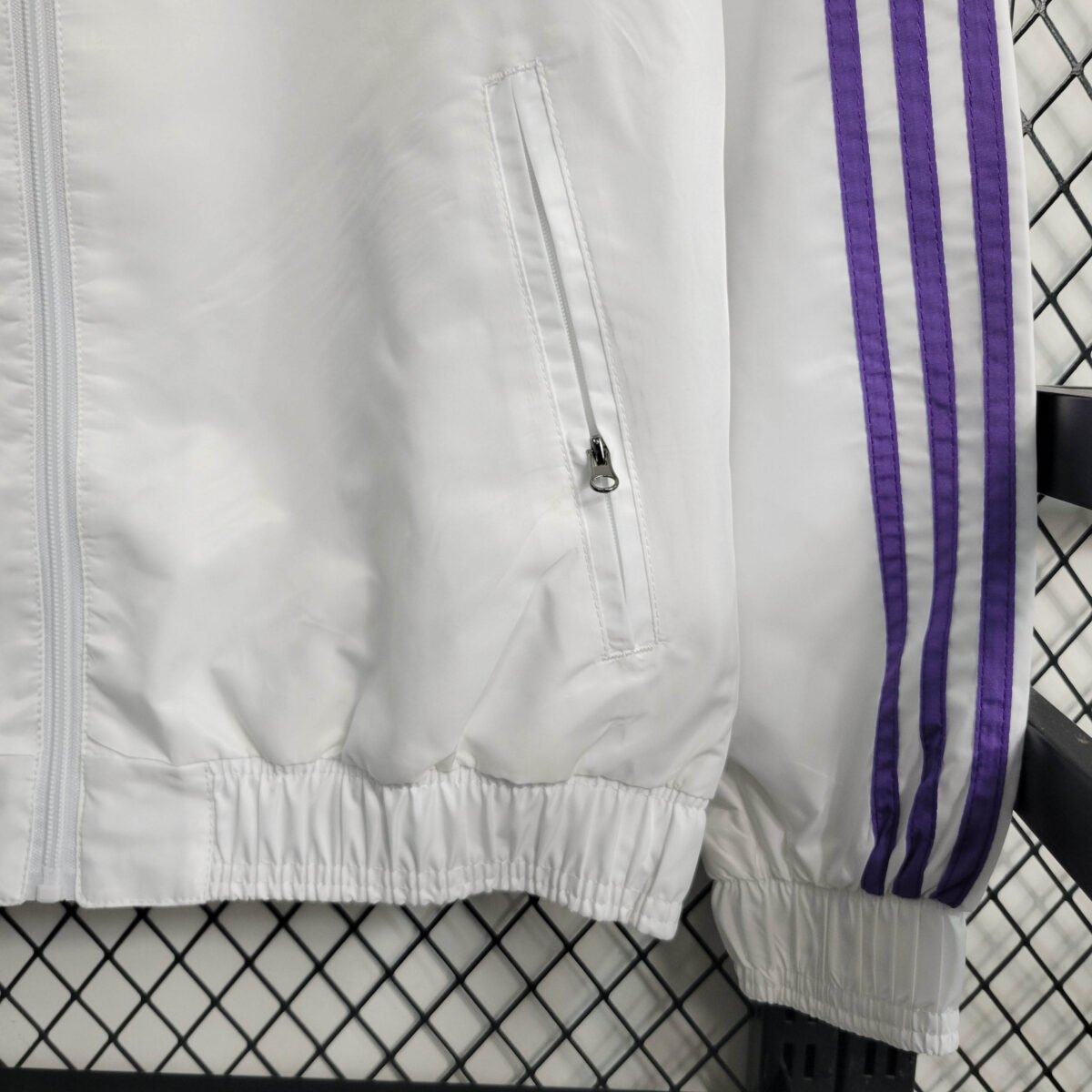 2023/2024 Real Madrid Reversible Windbreaker White - Image 11