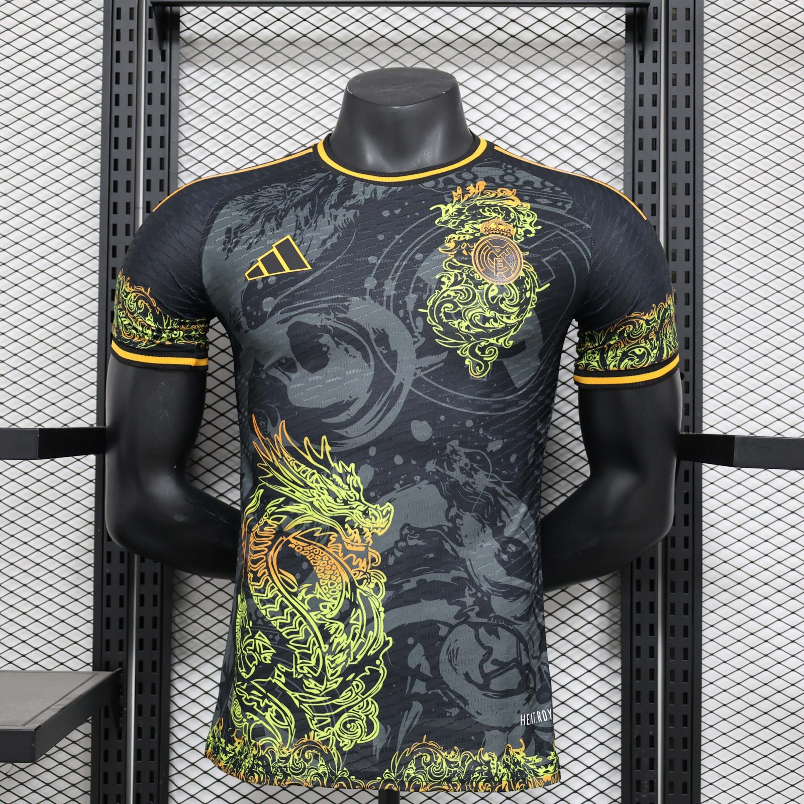 1a14baca6bf2d67882f0bee5f8d72df8.jpg 2024/2025 Player Version Real Madrid Special Edition Black and grey Football Shirt - Image 1