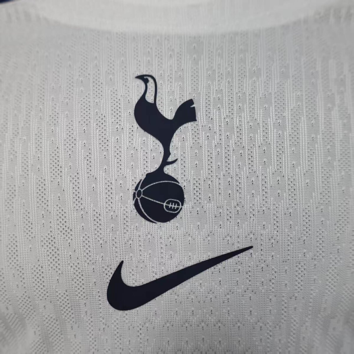 2025/2026 Player Version Long Sleeve Tottenham Home Football Shirt - Image 4