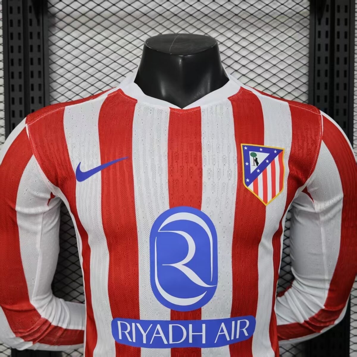 2025/2026 Player Version Long Sleeve Atletico Madrid Home Football Shirt - Image 3
