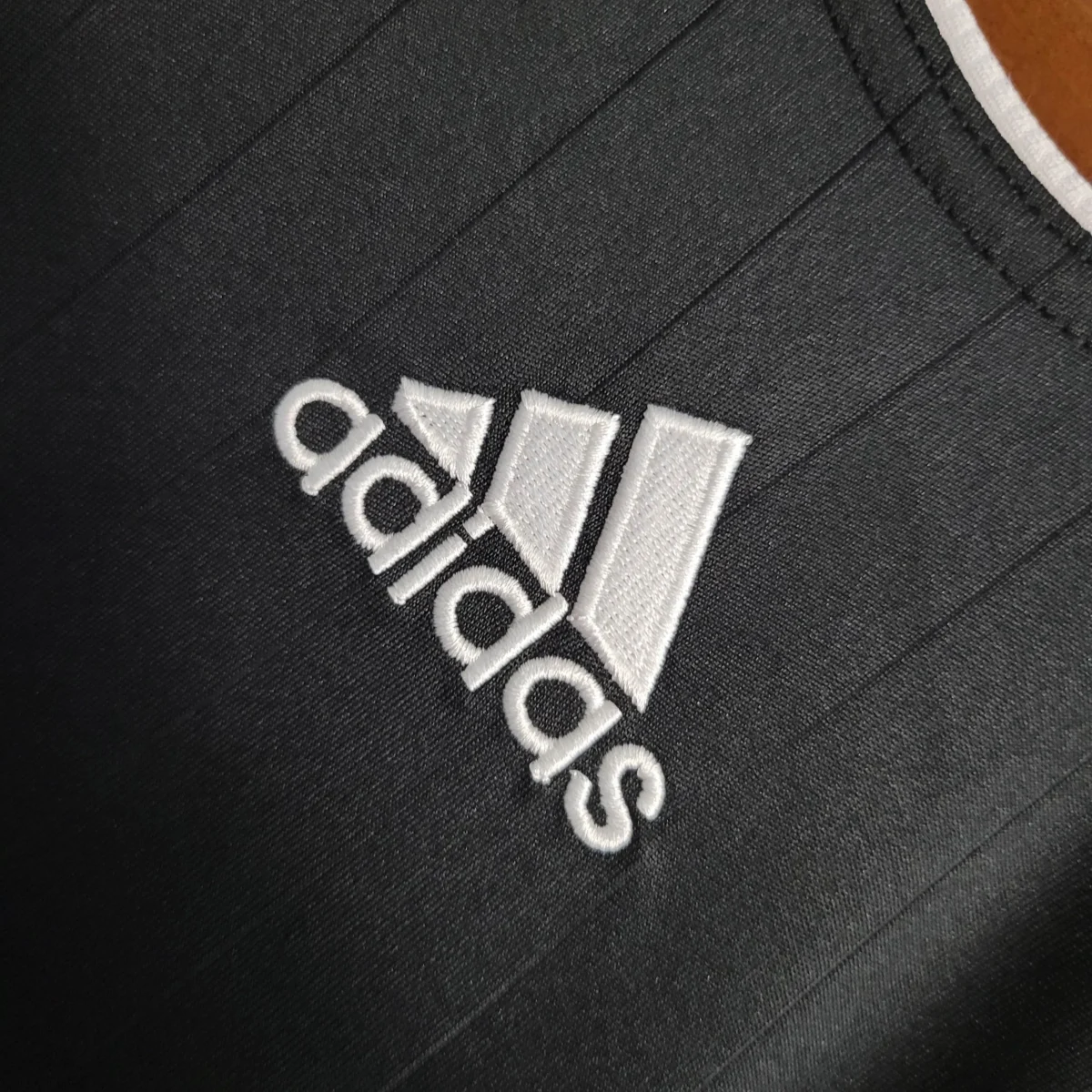 2006/2007 Retro Long Sleeve Real Madrid Away - Image 5