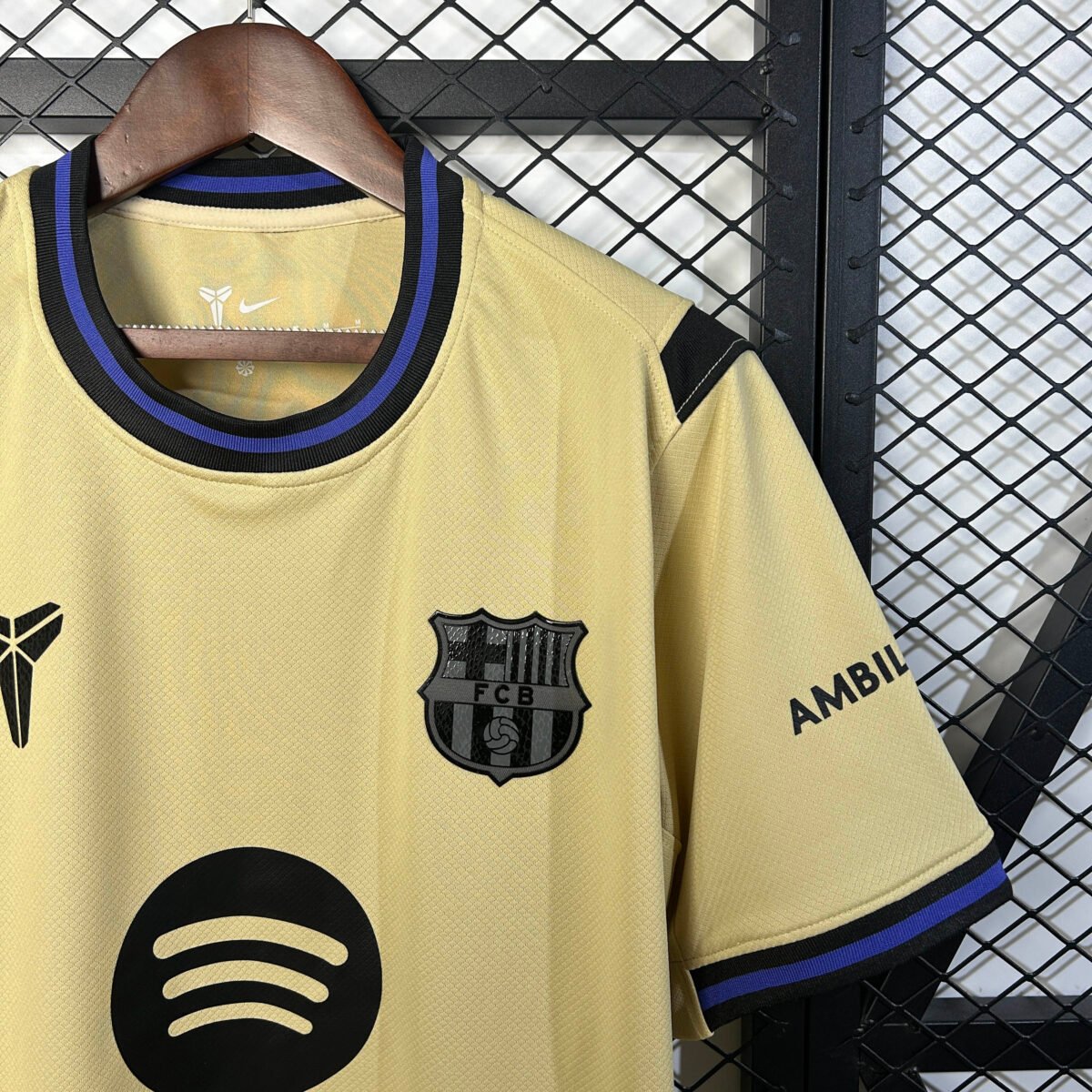 2025/2026 Barcelona Away Football Shirt - Image 6