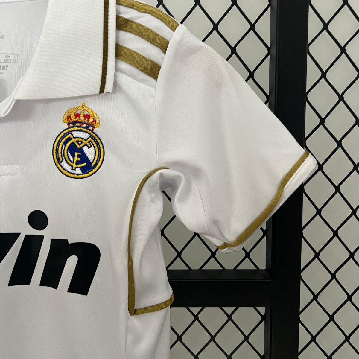 2011/2012 Retro Real Madrid Home Football Shirt Kids Size - Image 5