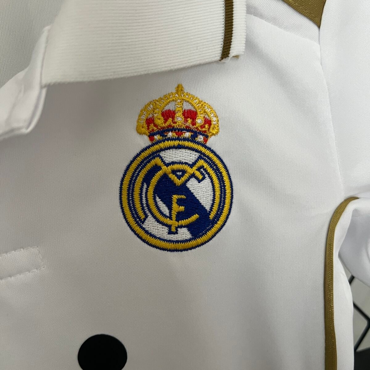 2011/2012 Retro Real Madrid Home Football Shirt Kids Size - Image 8