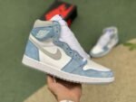 Jordan 1 Retro High OG ??Hyper Royal?? - Image 2