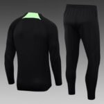 2023/2024 Liverpool Half-Pull Training Suit Black Jersey Set - Image 2