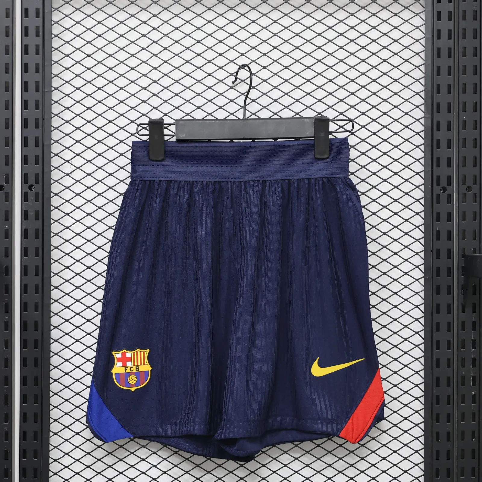 6a0425a9da7ef144593ad52ac0660e31.webp 2026/2027 Barcelona Home Player Edition Shorts - Image 1