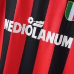 1988/1989 Retro AC Milan Home Football Shirt - Image 4