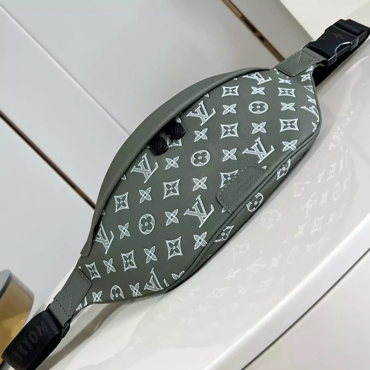 Discovery Bumbag Olive Green Monogram Shadow M12508 – LW225 - Image 2