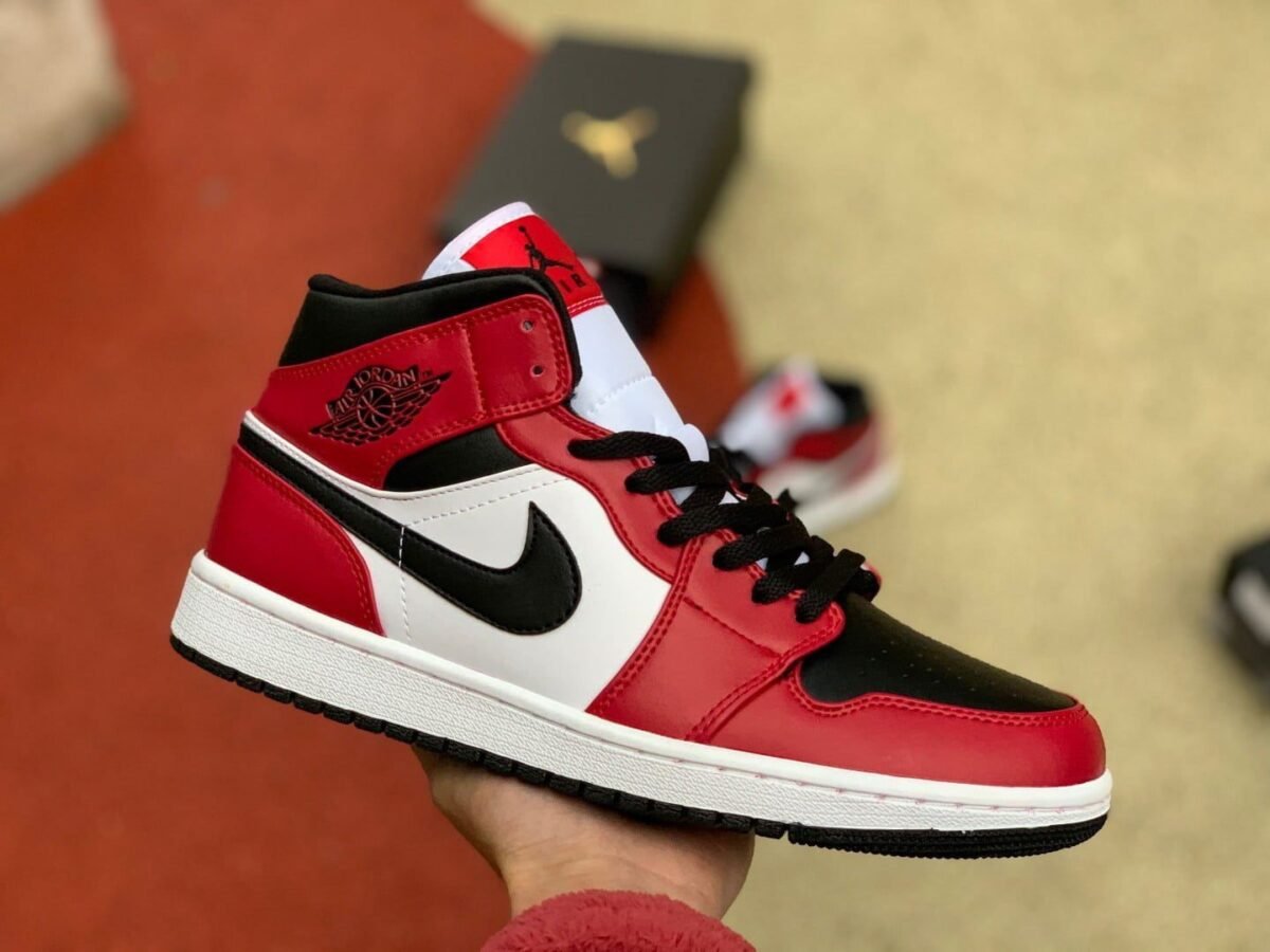 Jordan 1 Mid ‘Chicago Black Toe’ - Image 2