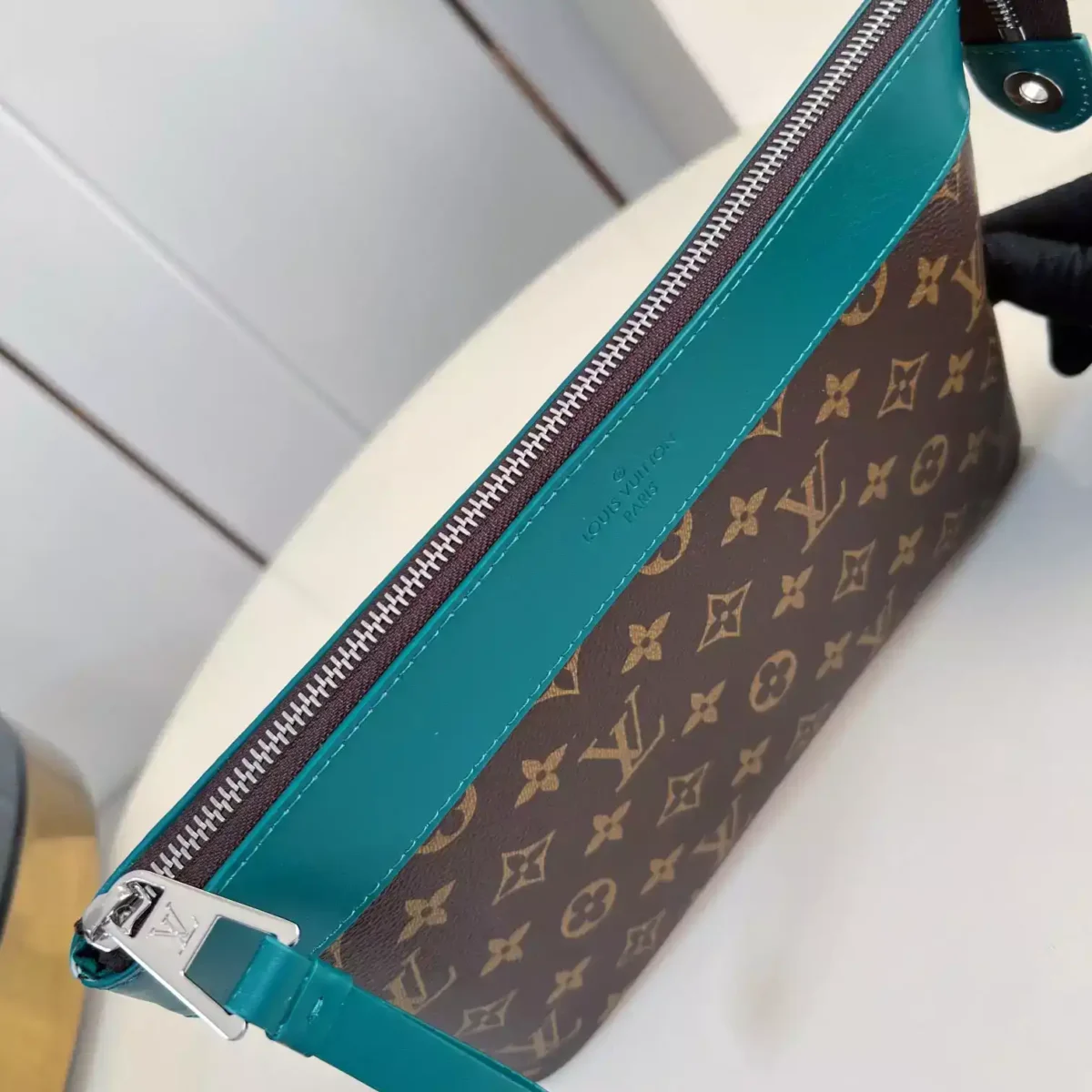POCHETTE VOYAGE SOUPLE BORNEO GREEN M13199 – LW403 - Image 3