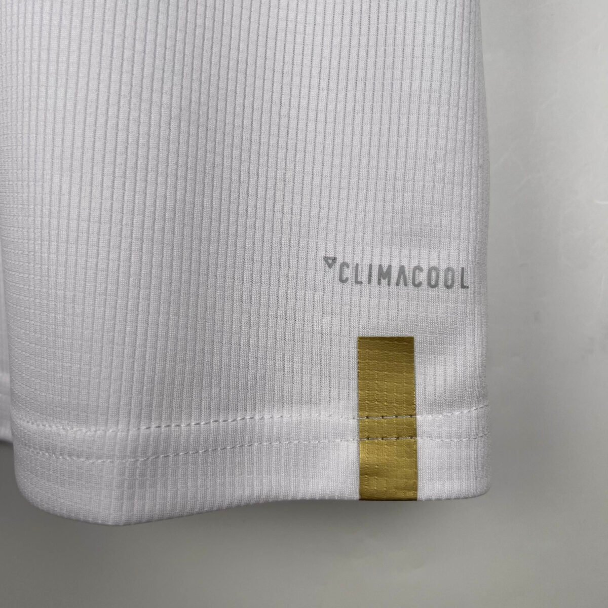 2019/2020 Retro Real Madrid Home Football Shirt - Image 7