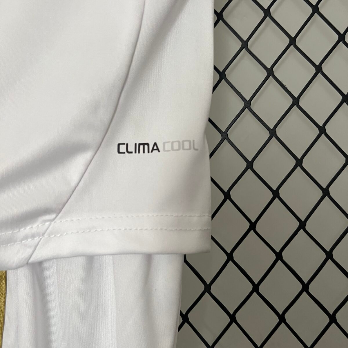 2011/2012 Retro Real Madrid Home Football Shirt Kids Size - Image 11