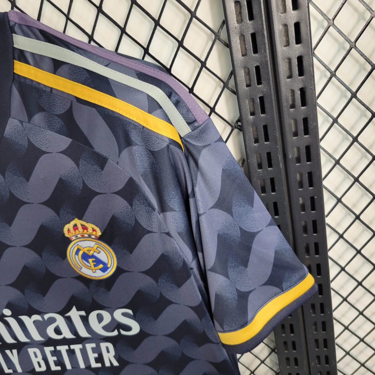 2023/2024 Real Madrid Away Football Shirt - Image 7