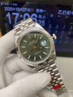 Rolex Datejust 41mm Green Fluted Motif Dial Fluted Bezel Jubilee Bracelet (126334) DD3235 Movement - Image 3