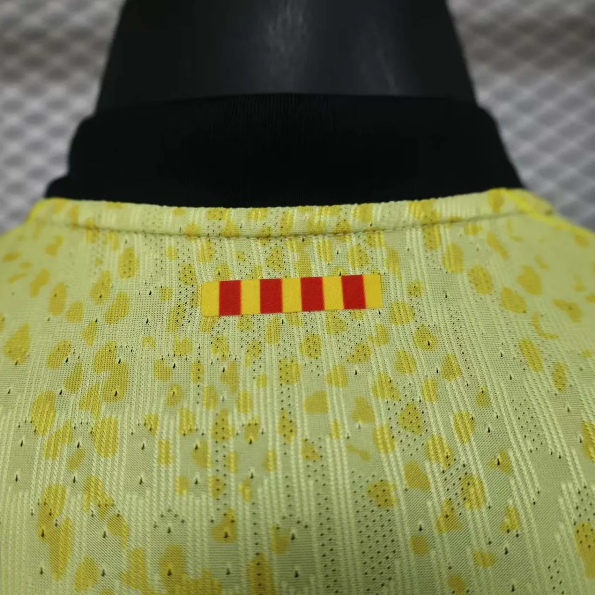 2025/2026 Player Version Barcelona Away - Image 9