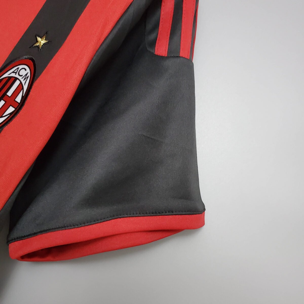 2009/2010 Retro AC Milan Home Football Shirt - Image 9