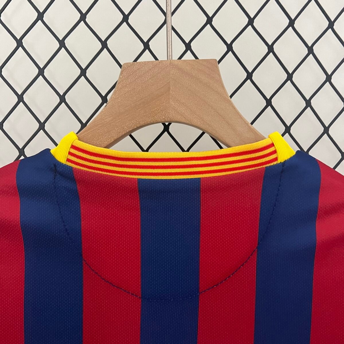2013/2014 Retro Barcelona Home Football Shirt Kids Size - Image 11