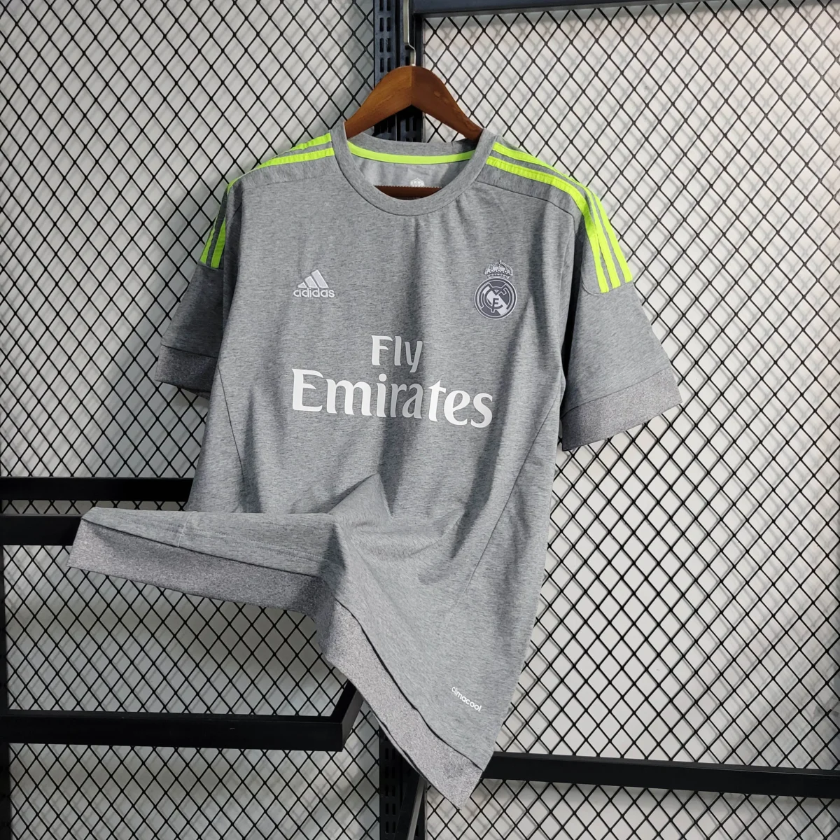 2015/2016 Retro Real Madrid Away Football Shirt - Image 8