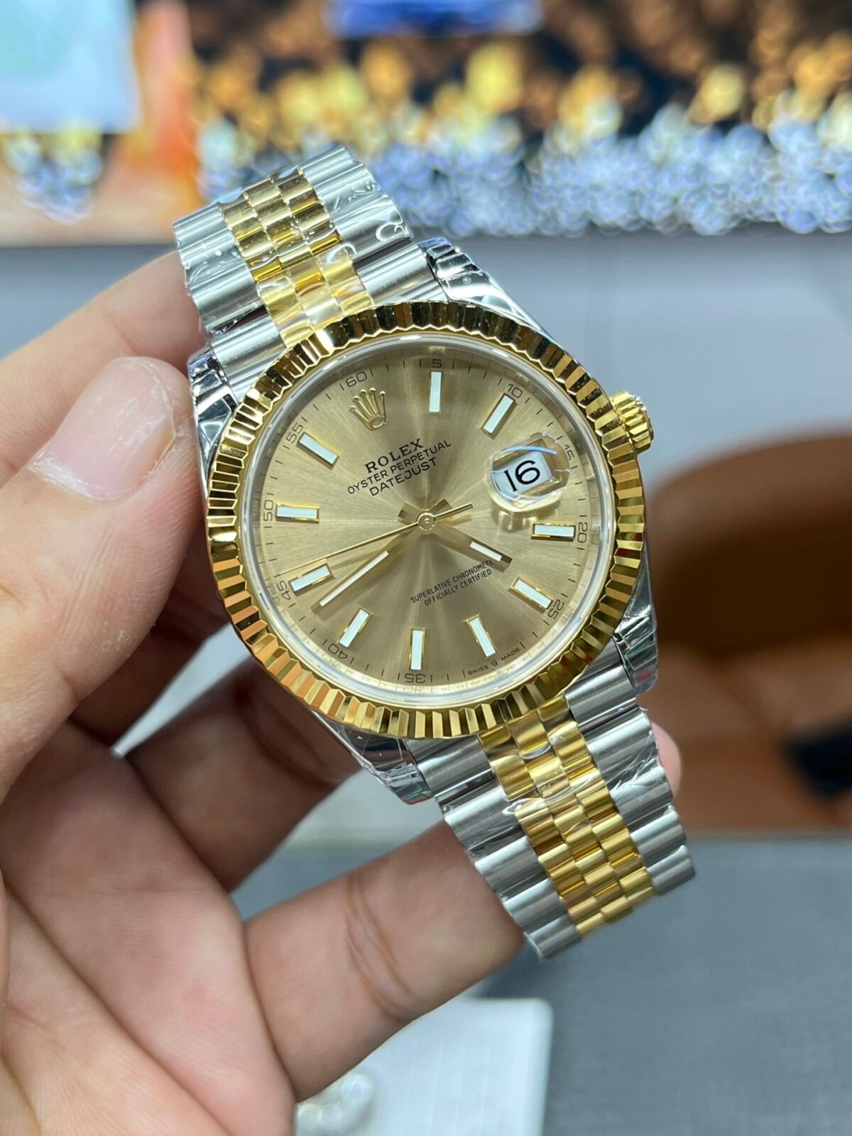 Rolex Datejust 41mm Two-Tone Yellow Gold Champagne Dial Fluted Bezel Jubilee Bracelet (126333) DD3235 Movement - Image 4