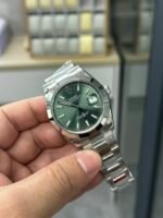 Rolex Datejust 41mm Mint Green Sunburst Dial Smooth Bezel Oyster Bracelet (126300) DD3235 Movement - Image 3