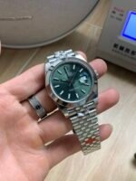 Rolex Datejust 41mm Mint Green Sunburst Dial Smooth Bezel Jubilee Bracelet (126300) DD3235 Movement - Image 4