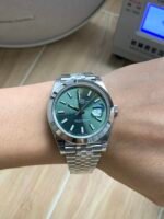 Rolex Datejust 41mm Mint Green Sunburst Dial Smooth Bezel Jubilee Bracelet (126300) DD3235 Movement - Image 5