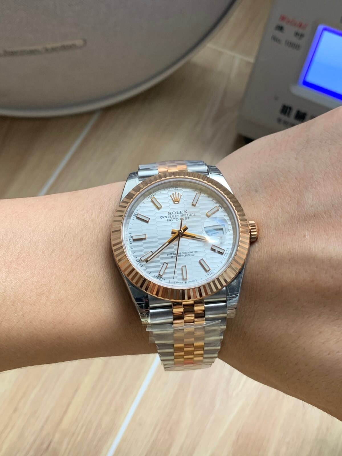 Rolex Datejust 41mm Two-Tone Rose Gold Silver Fluted Motif Dial Jubilee Bracelet (126331) DD3235 Movement - Image 5