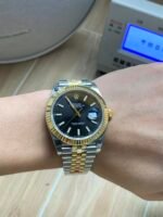 Rolex Datejust 41mm Two-Tone Yellow Gold Black Dial Jubilee Bracelet (126333) DD3235 Movement - Image 4