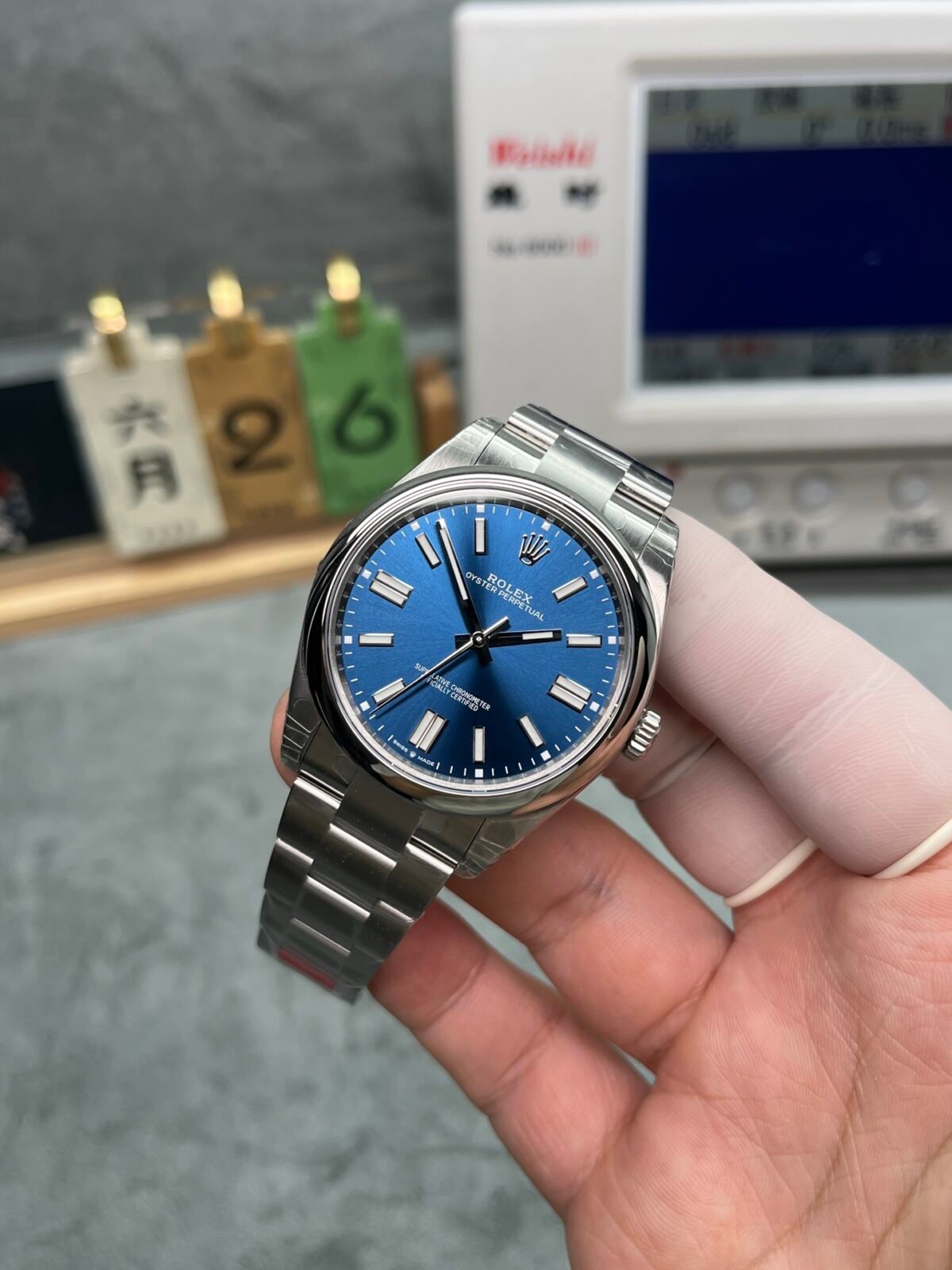 Rolex Oyster Perpetual 41mm Bright Blue Dial (124300) DD3230 Movement - Image 3
