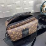 LOUIS VUITTON S LOCK MESSENGER MONOGRAM MACASSAR – LVB046 - Image 4