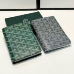 G*ya*d Passport Holder